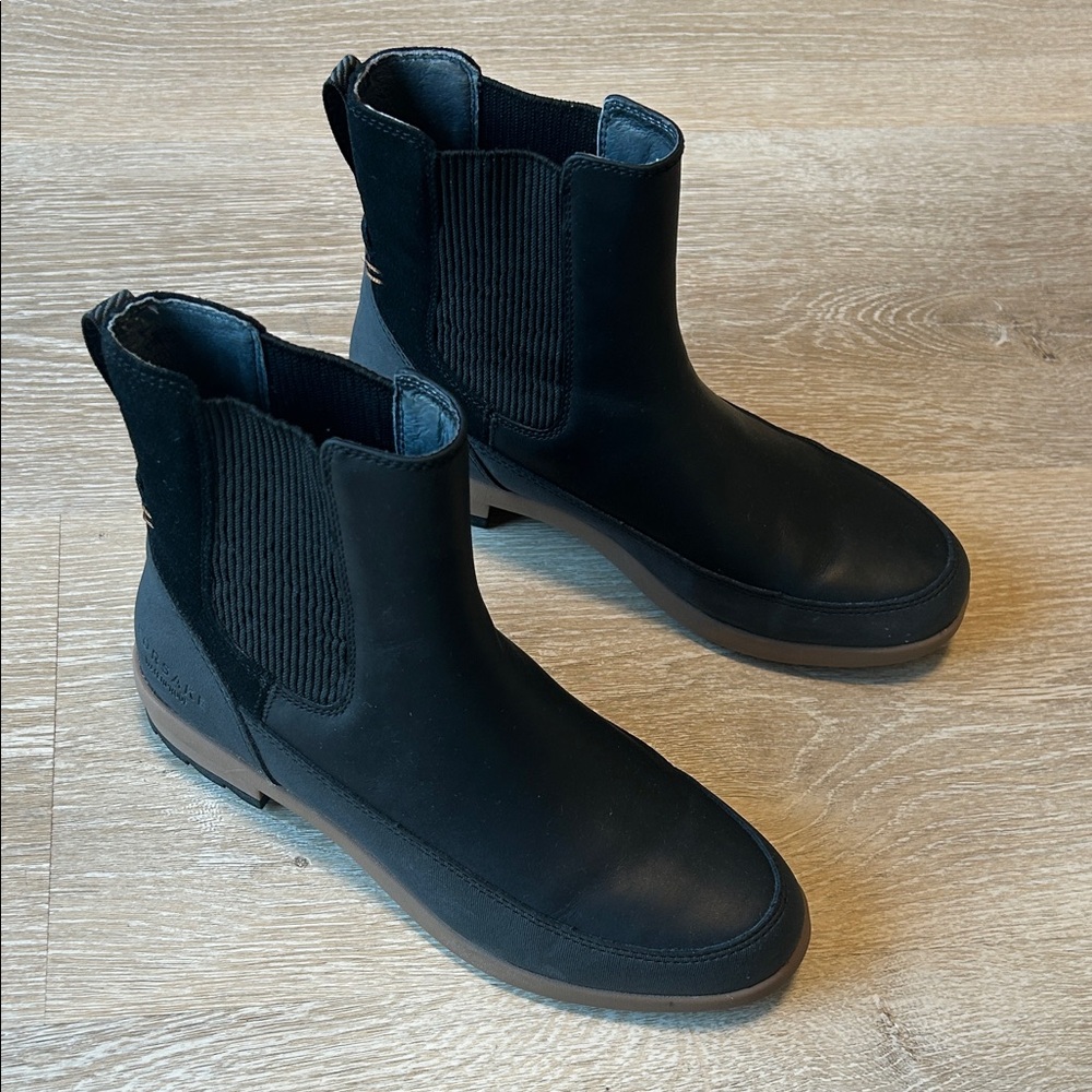 Black Ankle Boots by Forsake.  Sofia Chelsea size 8